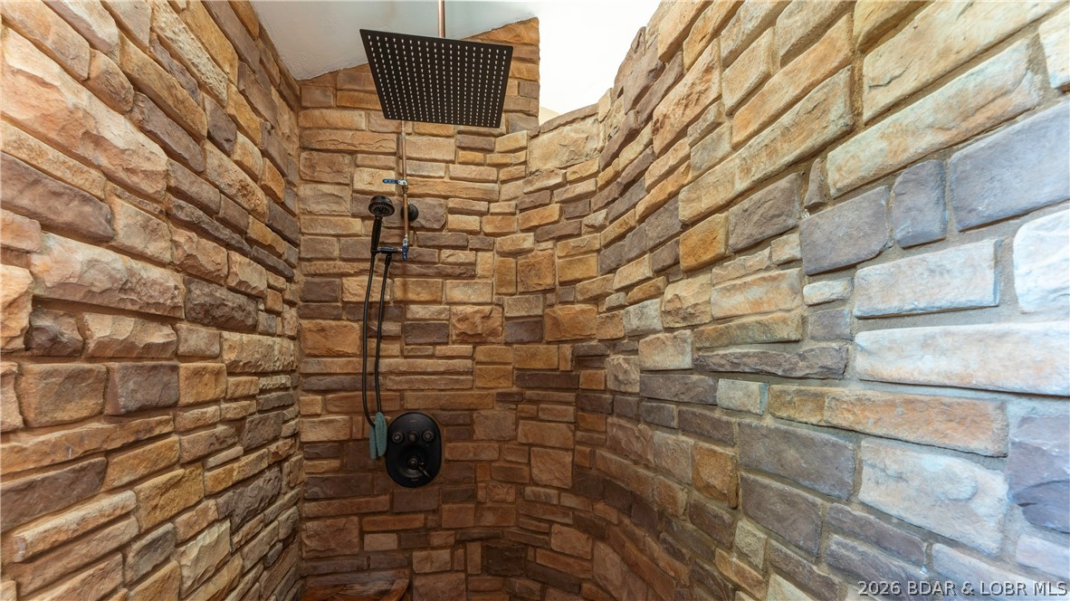 Four Seasons, Missouri, 65049, United States, 6 Bedrooms Bedrooms, ,7 BathroomsBathrooms,Residential,Active,2052078