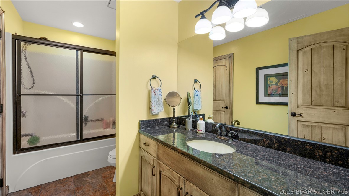 Four Seasons, Missouri, 65049, United States, 6 Bedrooms Bedrooms, ,7 BathroomsBathrooms,Residential,Active,2052078