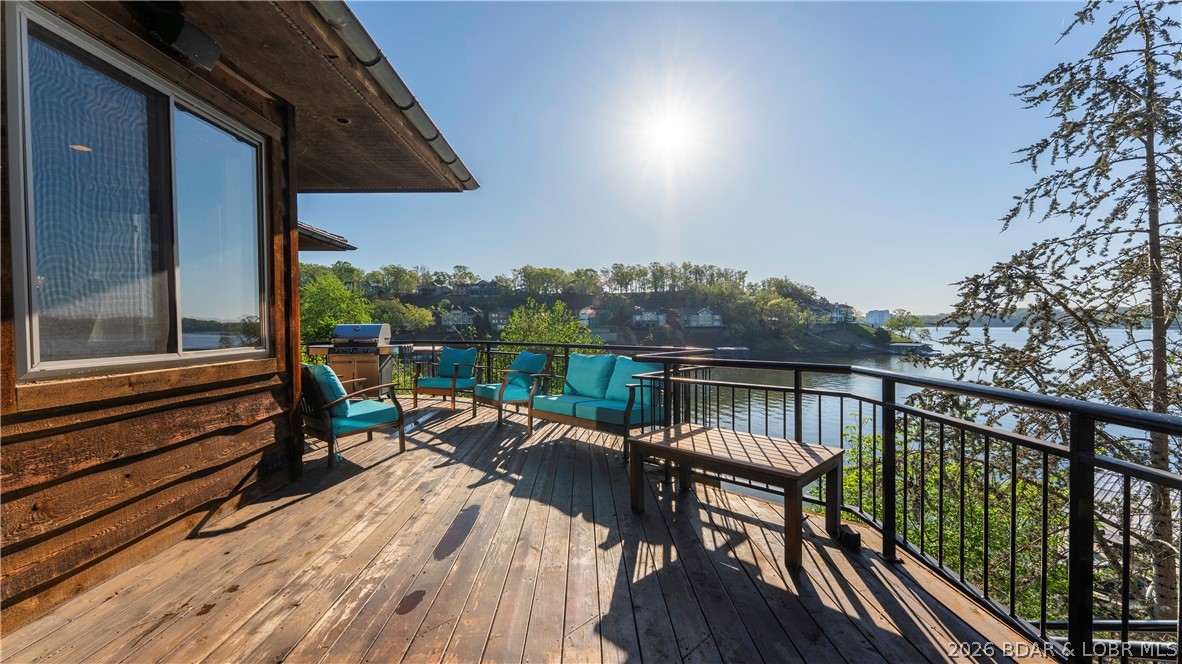 Four Seasons, Missouri, 65049, United States, 6 Bedrooms Bedrooms, ,7 BathroomsBathrooms,Residential,Active,2052078