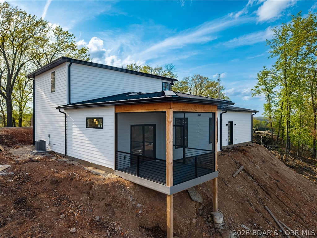 Lake Ozark, Missouri, 65037, United States, 4 Bedrooms Bedrooms, ,4 BathroomsBathrooms,Residential,Active,2037131