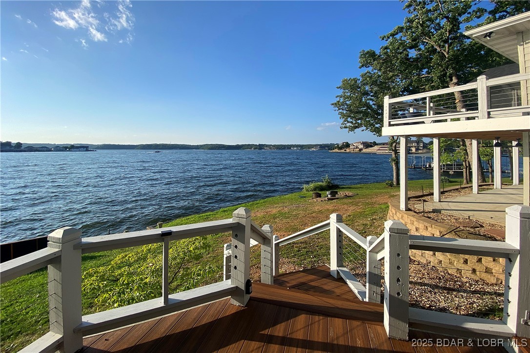 Sunrise Beach, Missouri, 65079, United States, 5 Bedrooms Bedrooms, ,5 BathroomsBathrooms,Residential,Active,2007146