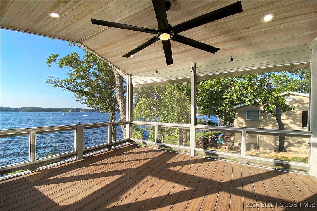 Sunrise Beach, Missouri, 65079, United States, 5 Bedrooms Bedrooms, ,5 BathroomsBathrooms,Residential,Active,2007146