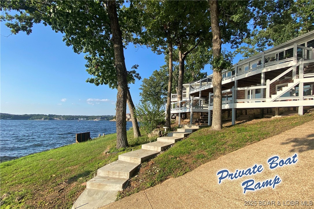 Sunrise Beach, Missouri, 65079, United States, 5 Bedrooms Bedrooms, ,5 BathroomsBathrooms,Residential,Active,2007146