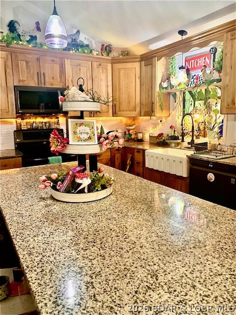 143 Walleye Point Drive
