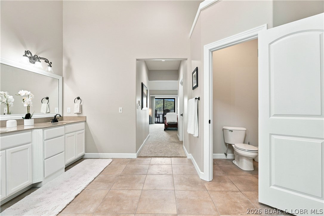 423 Kona Cv, Roach, MO, 65787, USA, 4 Bedrooms Bedrooms, ,5 BathroomsBathrooms,Residential,Active,423 Kona Cv,3589006