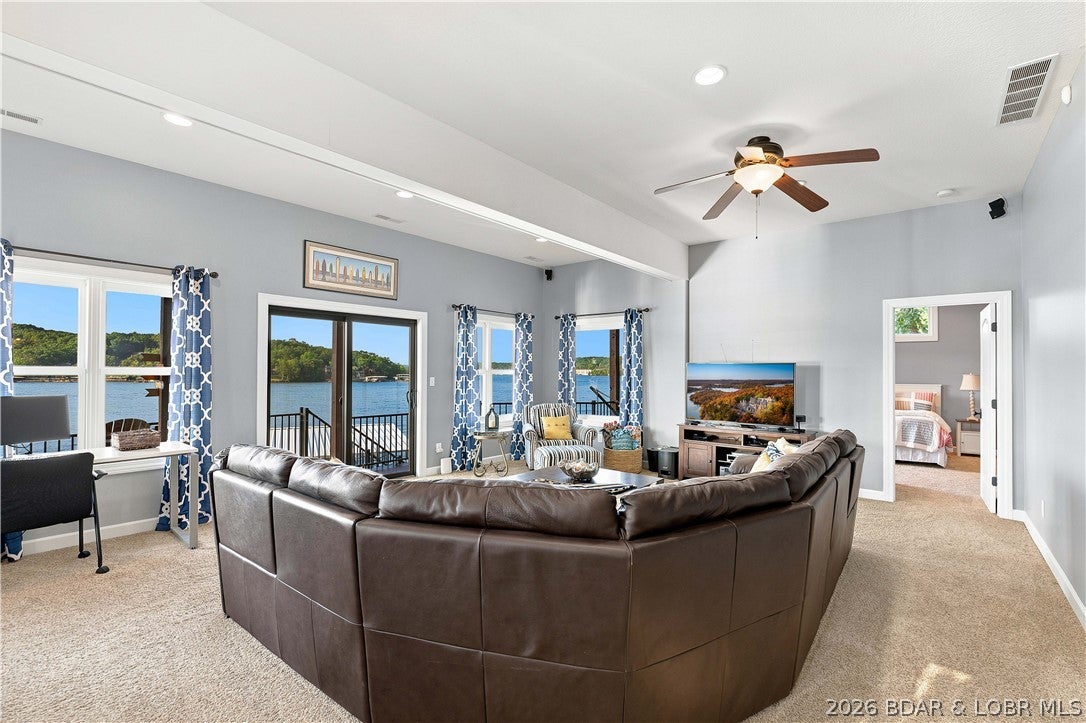 423 Kona Cv, Roach, MO, 65787, USA, 4 Bedrooms Bedrooms, ,5 BathroomsBathrooms,Residential,Active,423 Kona Cv,3589006
