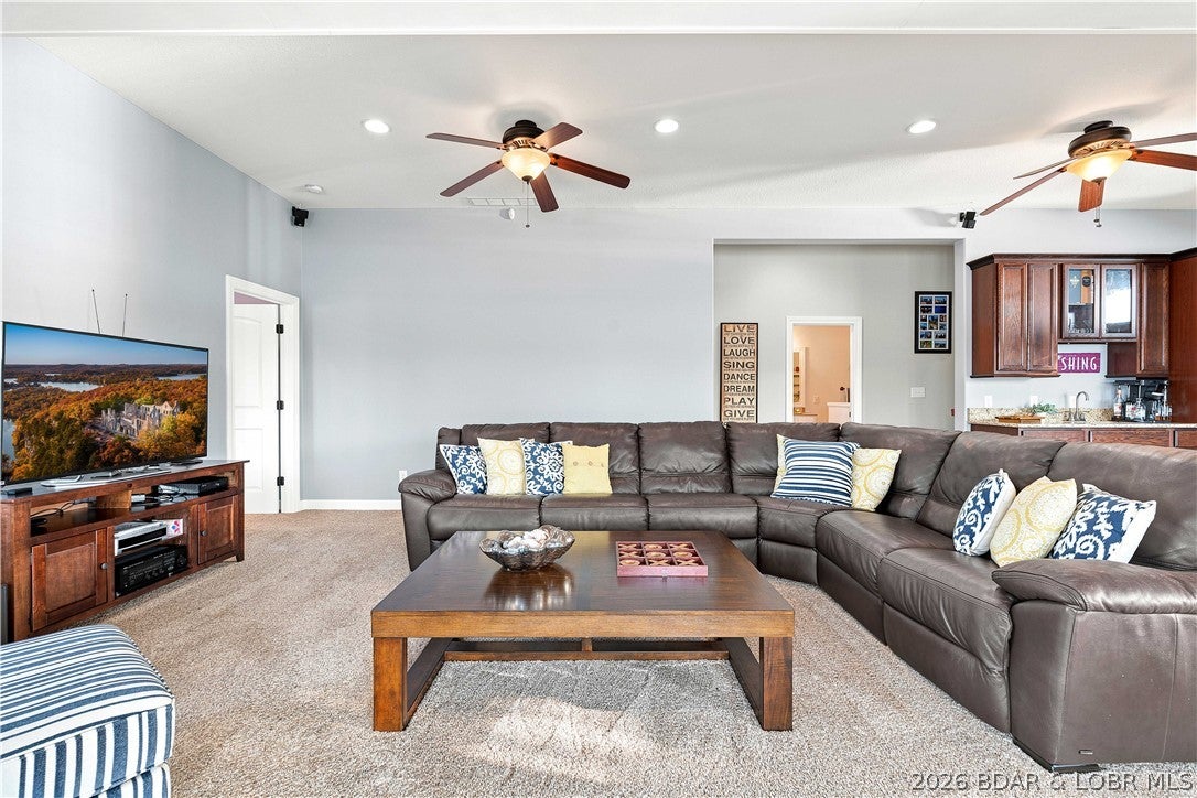 423 Kona Cv, Roach, MO, 65787, USA, 4 Bedrooms Bedrooms, ,5 BathroomsBathrooms,Residential,Active,423 Kona Cv,3589006