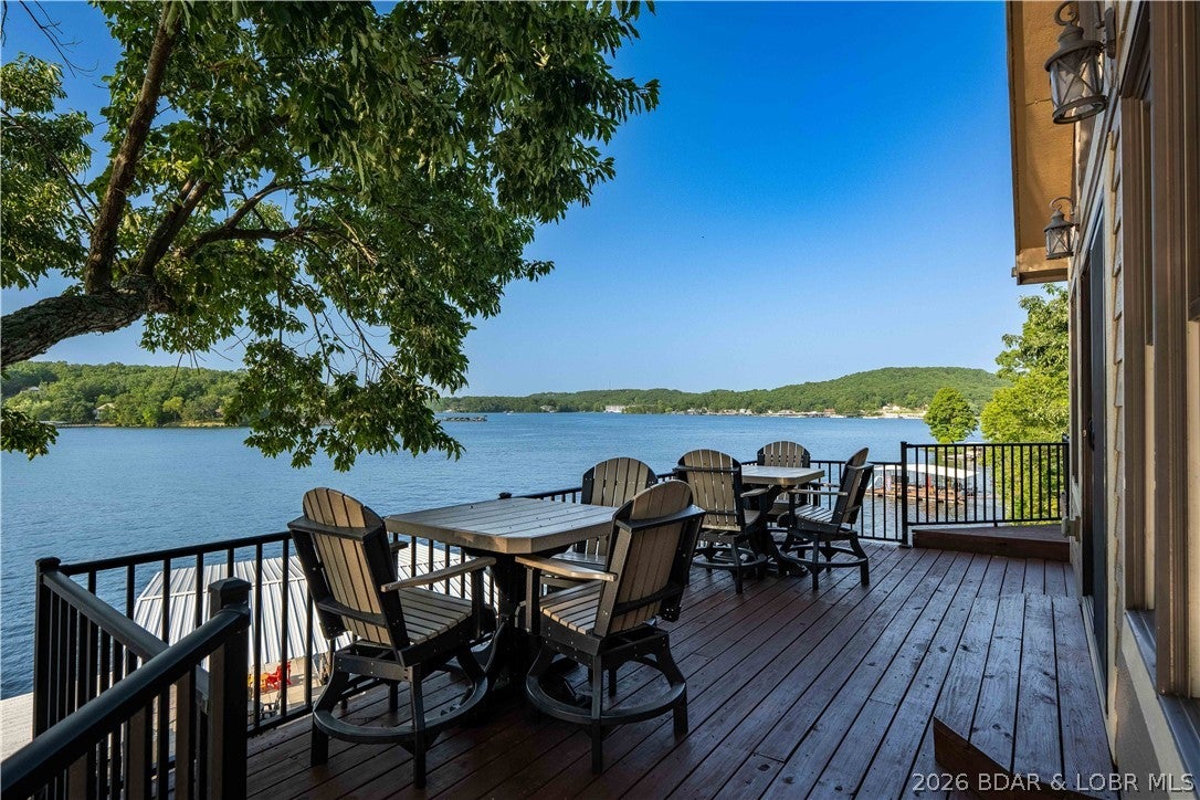 423 Kona Cv, Roach, MO, 65787, USA, 4 Bedrooms Bedrooms, ,5 BathroomsBathrooms,Residential,Active,423 Kona Cv,3589006