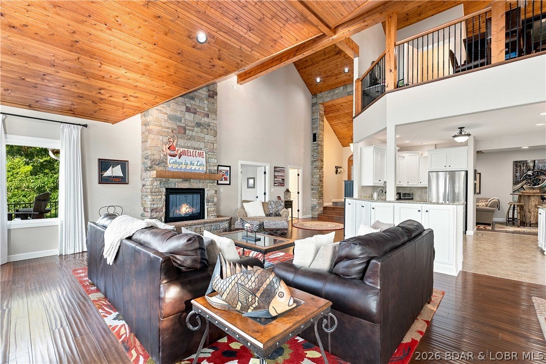 423 Kona Cv, Roach, MO, 65787, USA, 4 Bedrooms Bedrooms, ,5 BathroomsBathrooms,Residential,Active,423 Kona Cv,3589006