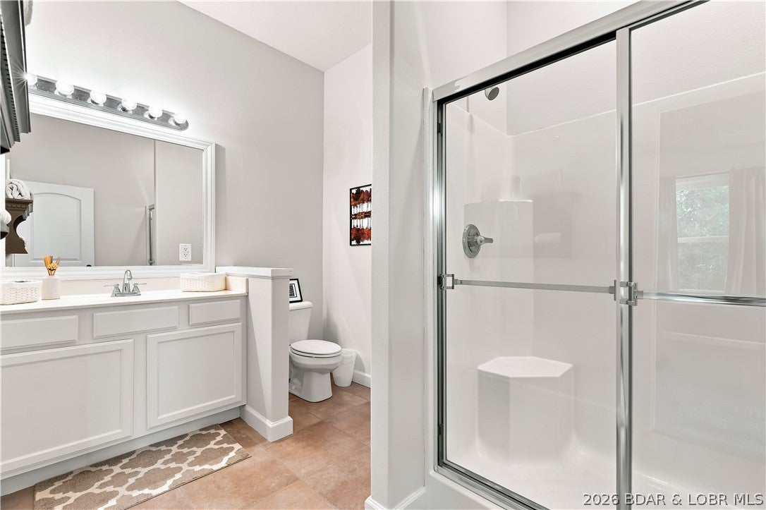 423 Kona Cv, Roach, MO, 65787, USA, 4 Bedrooms Bedrooms, ,5 BathroomsBathrooms,Residential,Active,423 Kona Cv,3589006