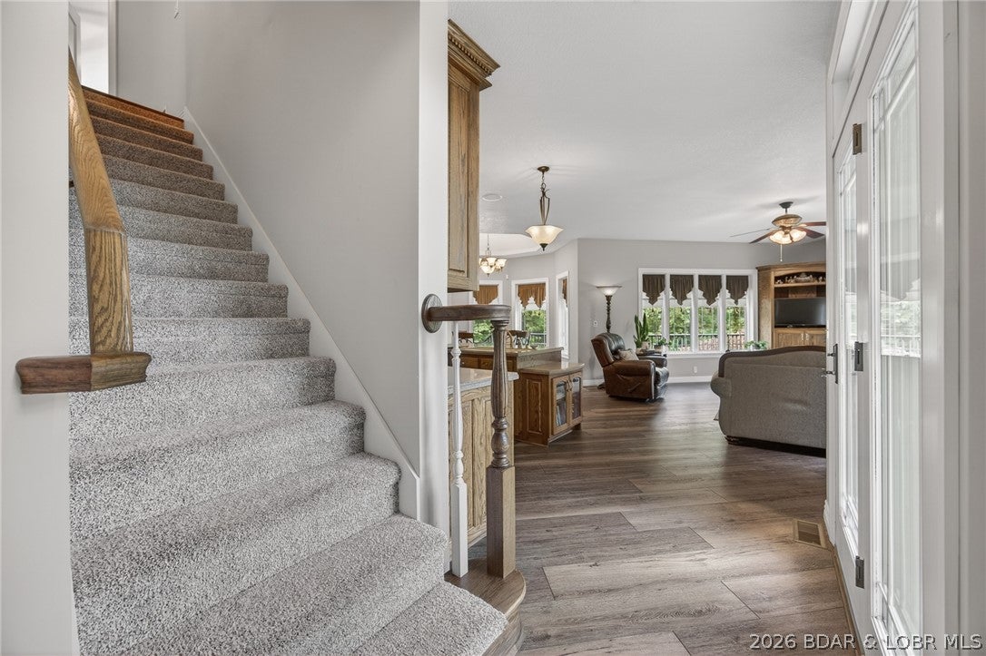 105 W Crossfox Trl, Camdenton, MO, 65020, USA, 5 Bedrooms Bedrooms, ,7 BathroomsBathrooms,Residential,Active,105 W Crossfox Trl,3588046