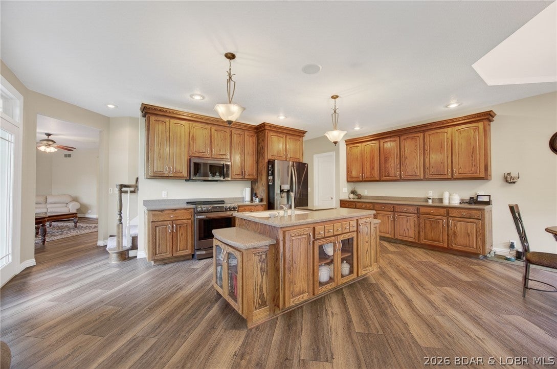 105 W Crossfox Trl, Camdenton, MO, 65020, USA, 5 Bedrooms Bedrooms, ,7 BathroomsBathrooms,Residential,Active,105 W Crossfox Trl,3588046