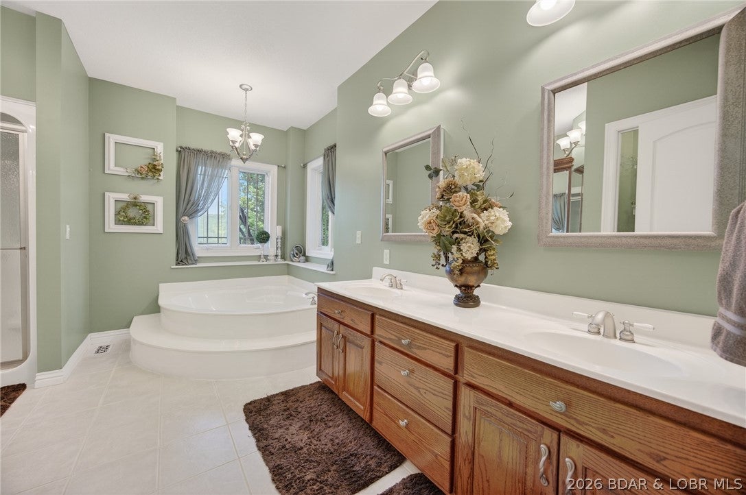 105 W Crossfox Trl, Camdenton, MO, 65020, USA, 5 Bedrooms Bedrooms, ,7 BathroomsBathrooms,Residential,Active,105 W Crossfox Trl,3588046