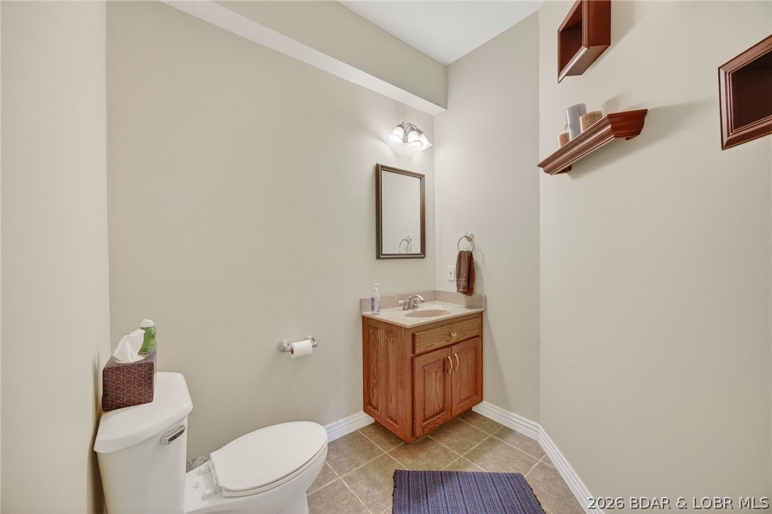 105 W Crossfox Trl, Camdenton, MO, 65020, USA, 5 Bedrooms Bedrooms, ,7 BathroomsBathrooms,Residential,Active,105 W Crossfox Trl,3588046