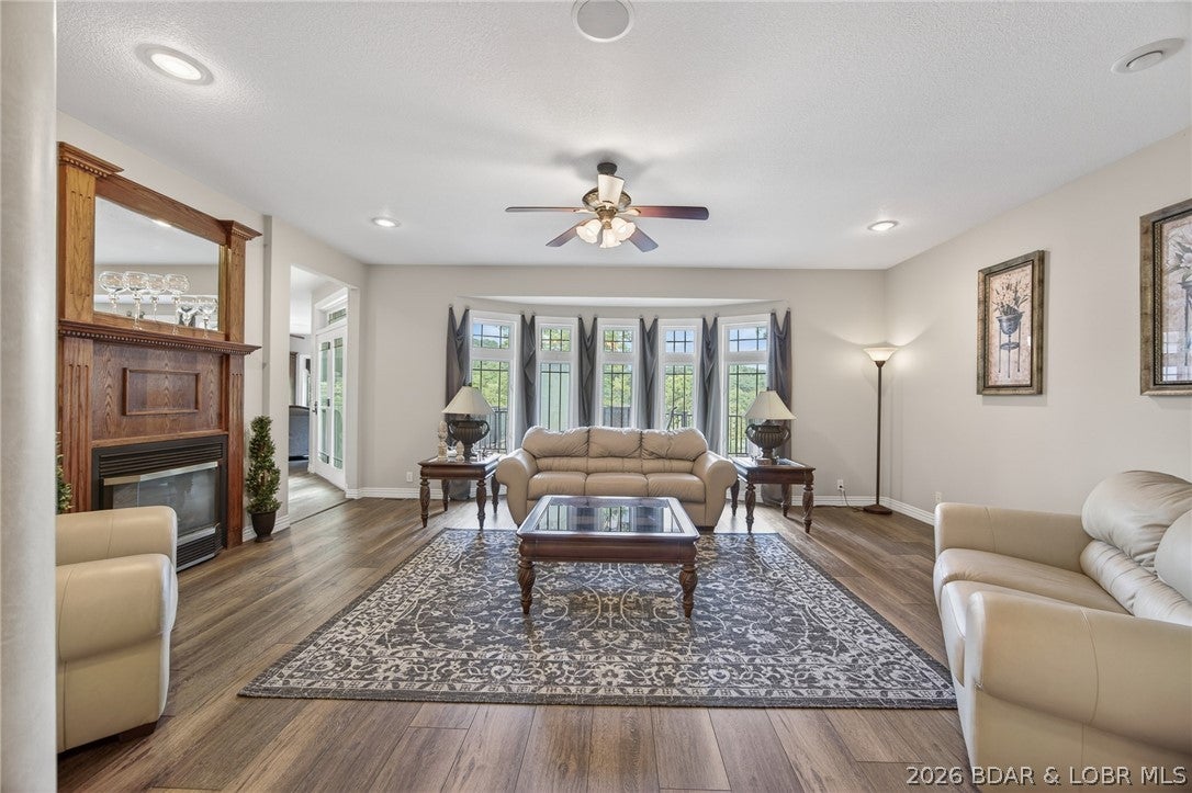 105 W Crossfox Trl, Camdenton, MO, 65020, USA, 5 Bedrooms Bedrooms, ,7 BathroomsBathrooms,Residential,Active,105 W Crossfox Trl,3588046