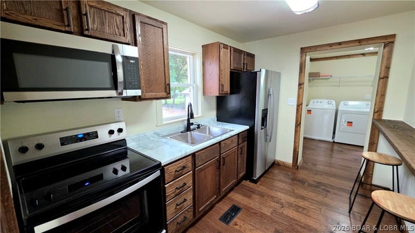 203 S HUNTER ST, VERSAILLES, MO 65084 - Image c0dd52f915df9c1faba6d4f7c6fe4f8a/3194699791