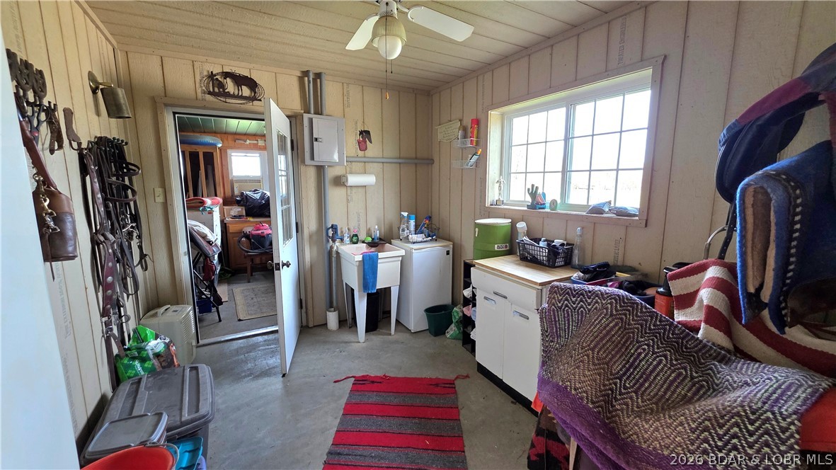 Versailles, Missouri, 65084, United States, 4 Bedrooms Bedrooms, ,3 BathroomsBathrooms,Residential,Active,2028788