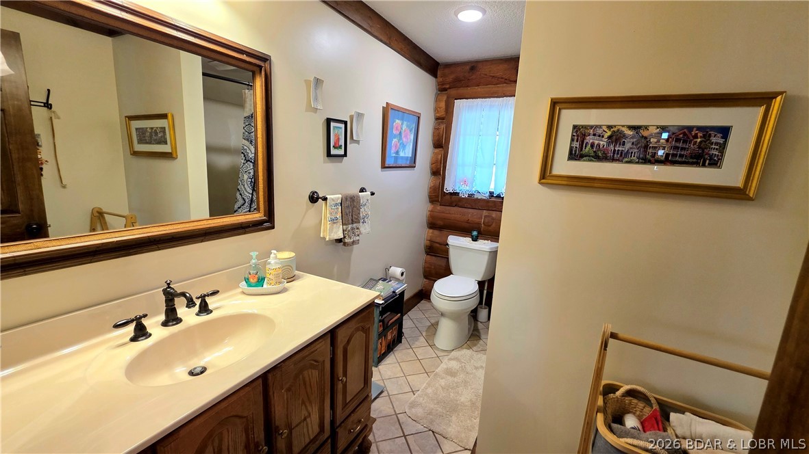 Versailles, Missouri, 65084, United States, 4 Bedrooms Bedrooms, ,3 BathroomsBathrooms,Residential,Active,2028788