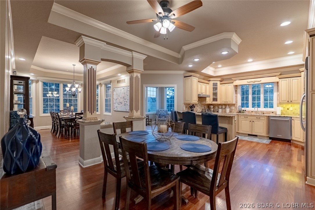 Lake Ozark, Missouri, 65049, United States, 5 Bedrooms Bedrooms, ,5 BathroomsBathrooms,Residential,Active,2025575