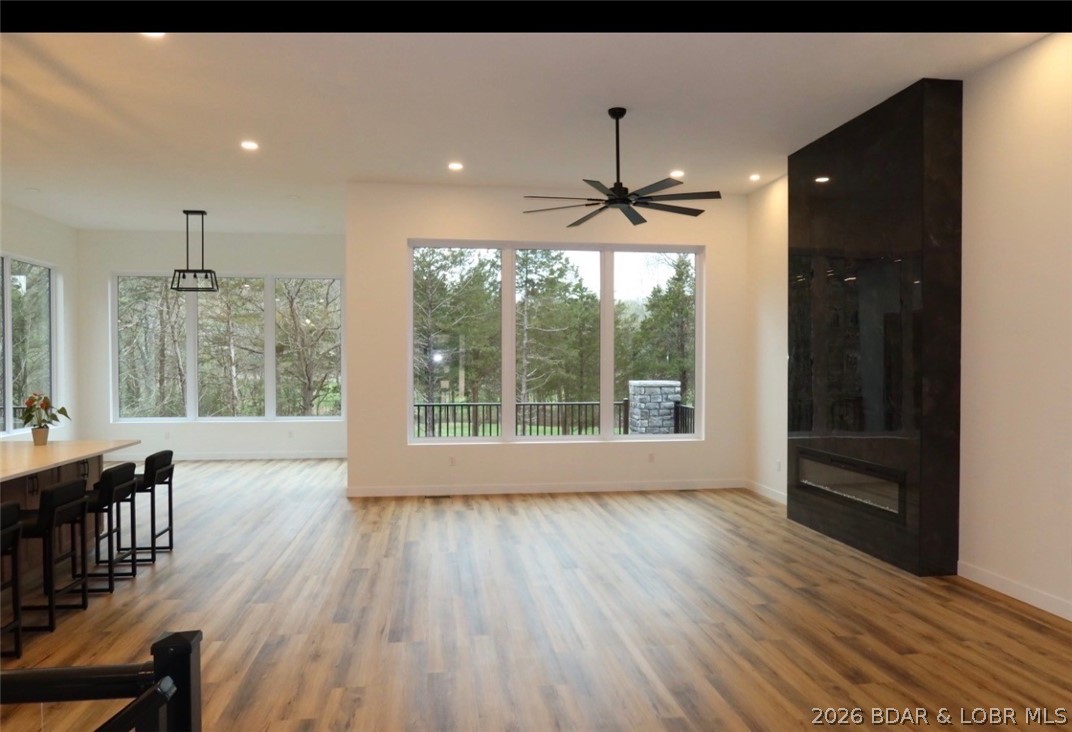 106 W Cross Fox Trl, Camdenton, MO, 65020, USA, 4 Bedrooms Bedrooms, ,6 BathroomsBathrooms,Residential,Active,106 W Cross Fox Trl,3586782