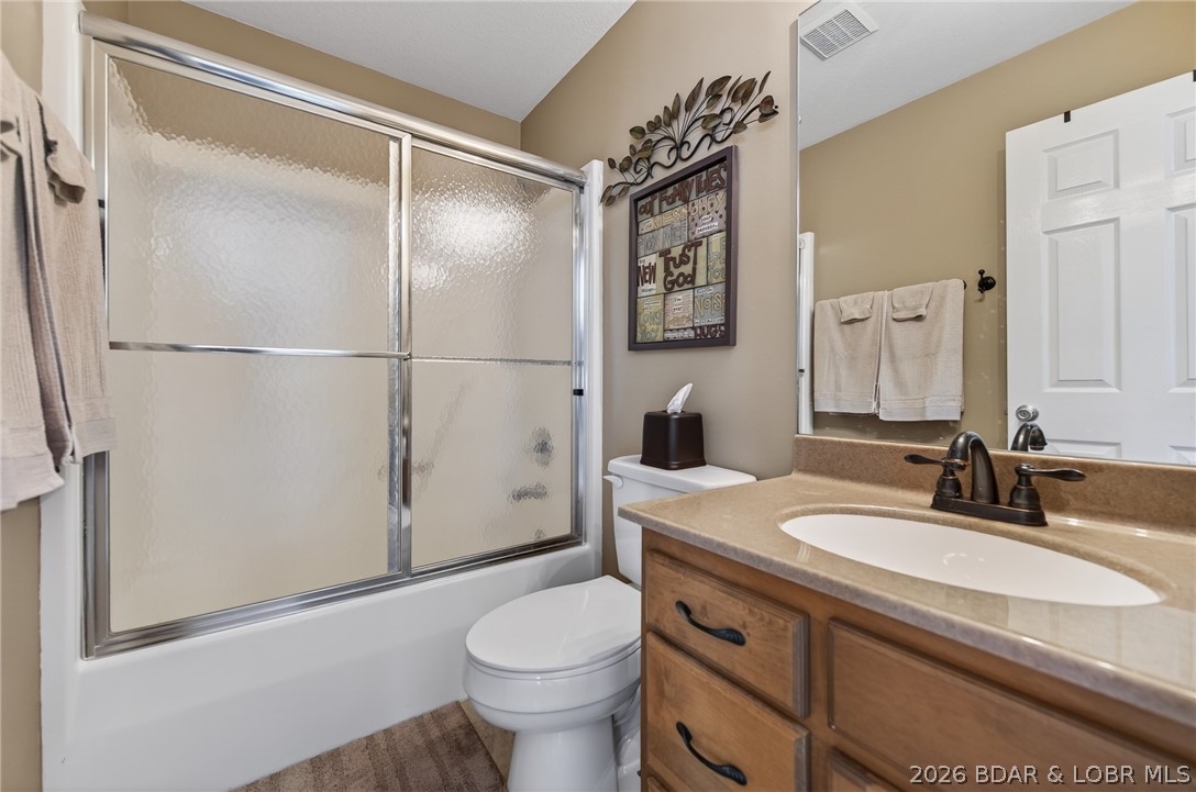 Lake Ozark, Missouri, 65049, United States, 5 Bedrooms Bedrooms, ,4 BathroomsBathrooms,Residential,Active,2019484