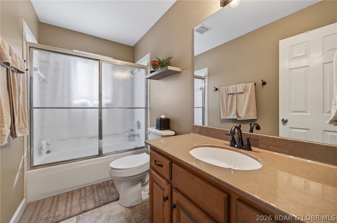 Lake Ozark, Missouri, 65049, United States, 5 Bedrooms Bedrooms, ,4 BathroomsBathrooms,Residential,Active,2019484