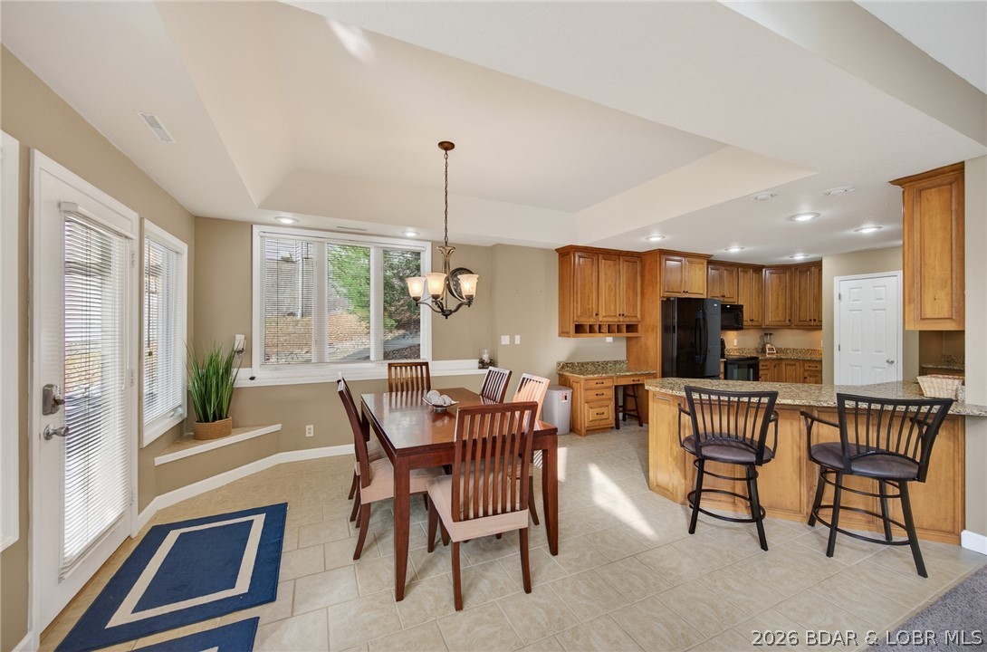 Lake Ozark, Missouri, 65049, United States, 5 Bedrooms Bedrooms, ,4 BathroomsBathrooms,Residential,Active,2019484
