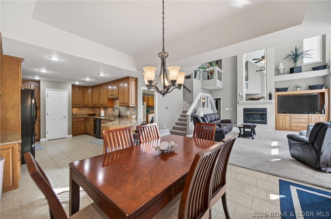 Lake Ozark, Missouri, 65049, United States, 5 Bedrooms Bedrooms, ,4 BathroomsBathrooms,Residential,Active,2019484