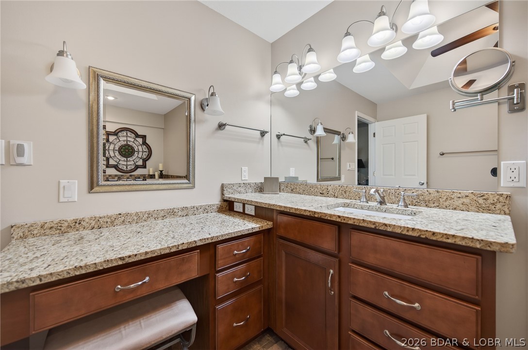 Lake Ozark, Missouri, 65049, United States, 5 Bedrooms Bedrooms, ,4 BathroomsBathrooms,Residential,Active,2019484