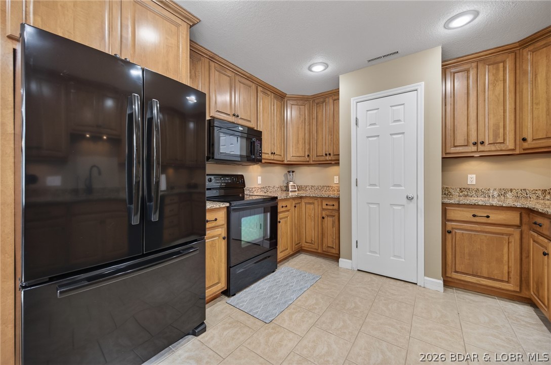 Lake Ozark, Missouri, 65049, United States, 5 Bedrooms Bedrooms, ,4 BathroomsBathrooms,Residential,Active,2019484