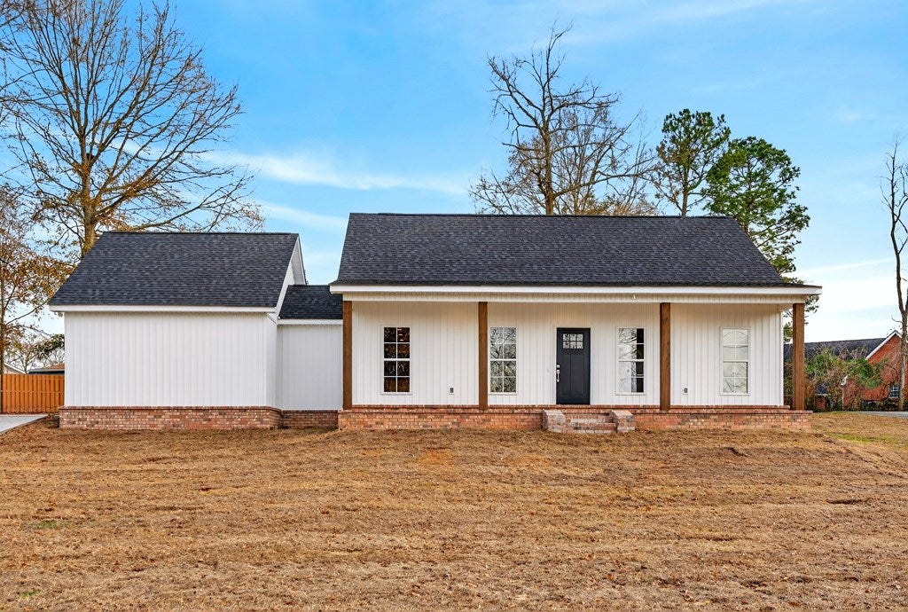 1131 E. Lakeshore Dr.