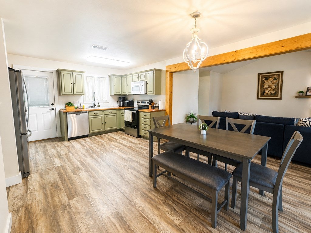 207 Glenwood