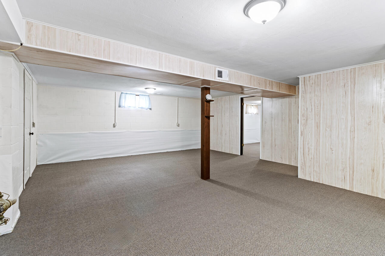 Council Bluffs, Iowa 51501, United States, 3 Bedrooms Bedrooms, ,1 BathroomBathrooms,Residential,Active,167597