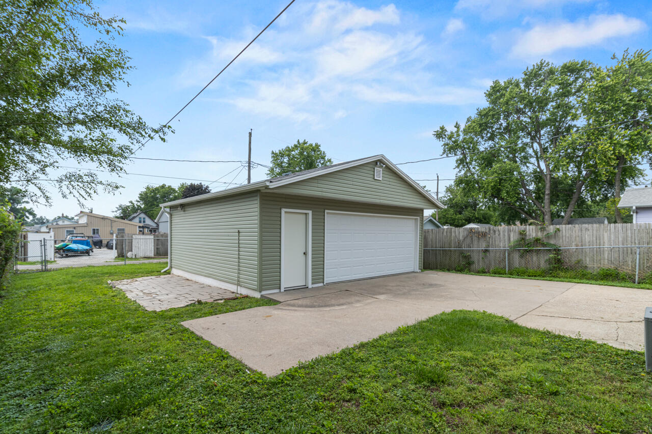 Council Bluffs, Iowa 51501, United States, 3 Bedrooms Bedrooms, ,1 BathroomBathrooms,Residential,Active,167597