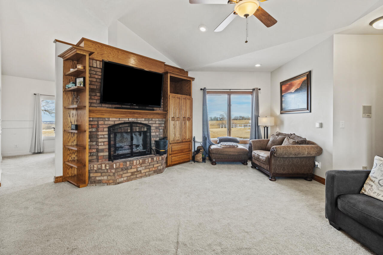 Council Bluffs, Iowa 51503, United States, 4 Bedrooms Bedrooms, ,4 BathroomsBathrooms,Residential,Active,78925