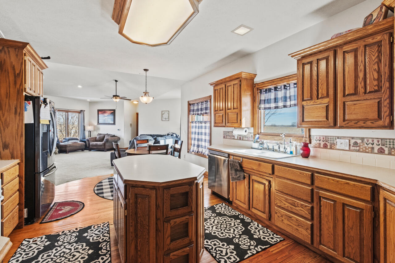 Council Bluffs, Iowa 51503, United States, 4 Bedrooms Bedrooms, ,4 BathroomsBathrooms,Residential,Active,78925