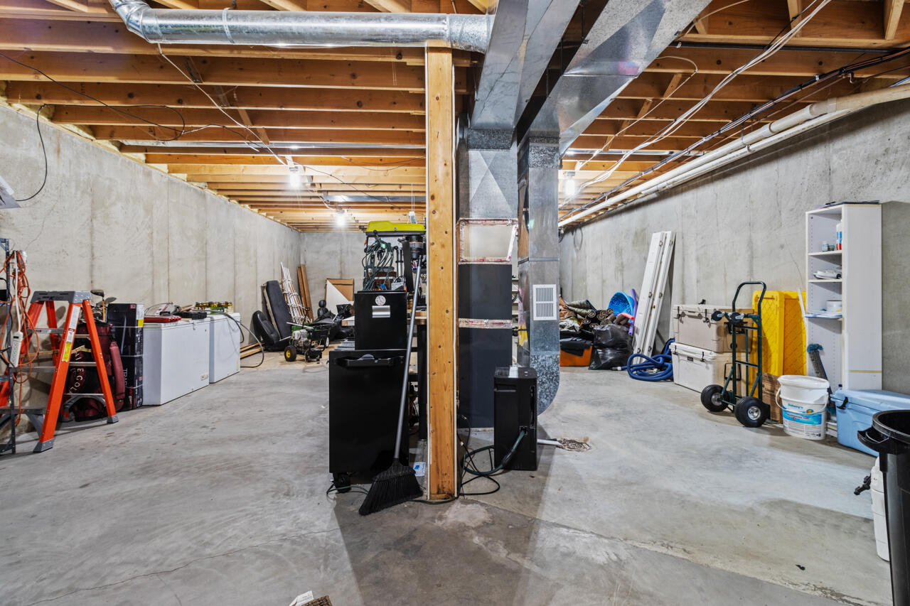 Council Bluffs, Iowa 51503, United States, 4 Bedrooms Bedrooms, ,4 BathroomsBathrooms,Residential,Active,78925