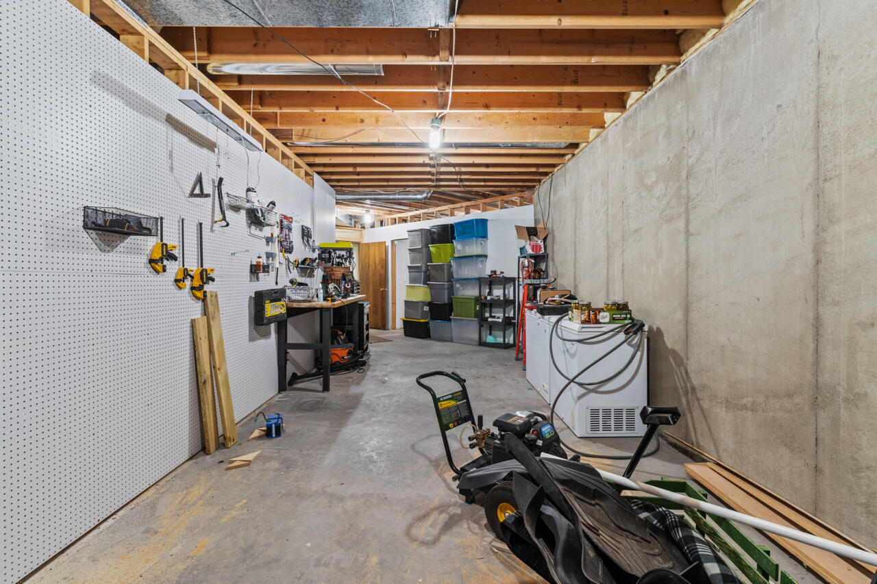 Council Bluffs, Iowa 51503, United States, 4 Bedrooms Bedrooms, ,4 BathroomsBathrooms,Residential,Active,78925