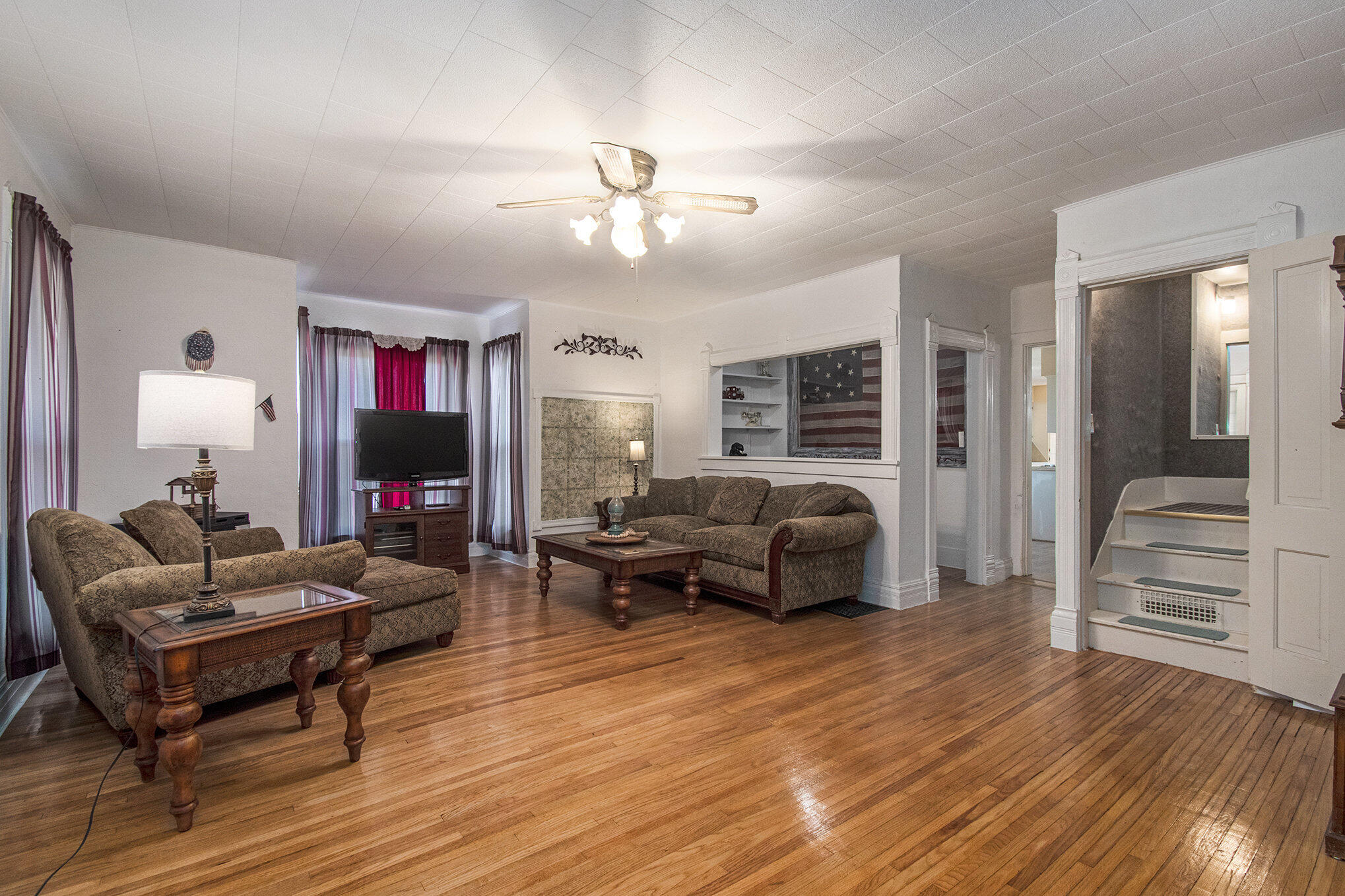 Beebeetown, Iowa 51546, United States, 5 Bedrooms Bedrooms, ,2 BathroomsBathrooms,Residential,Active,86222