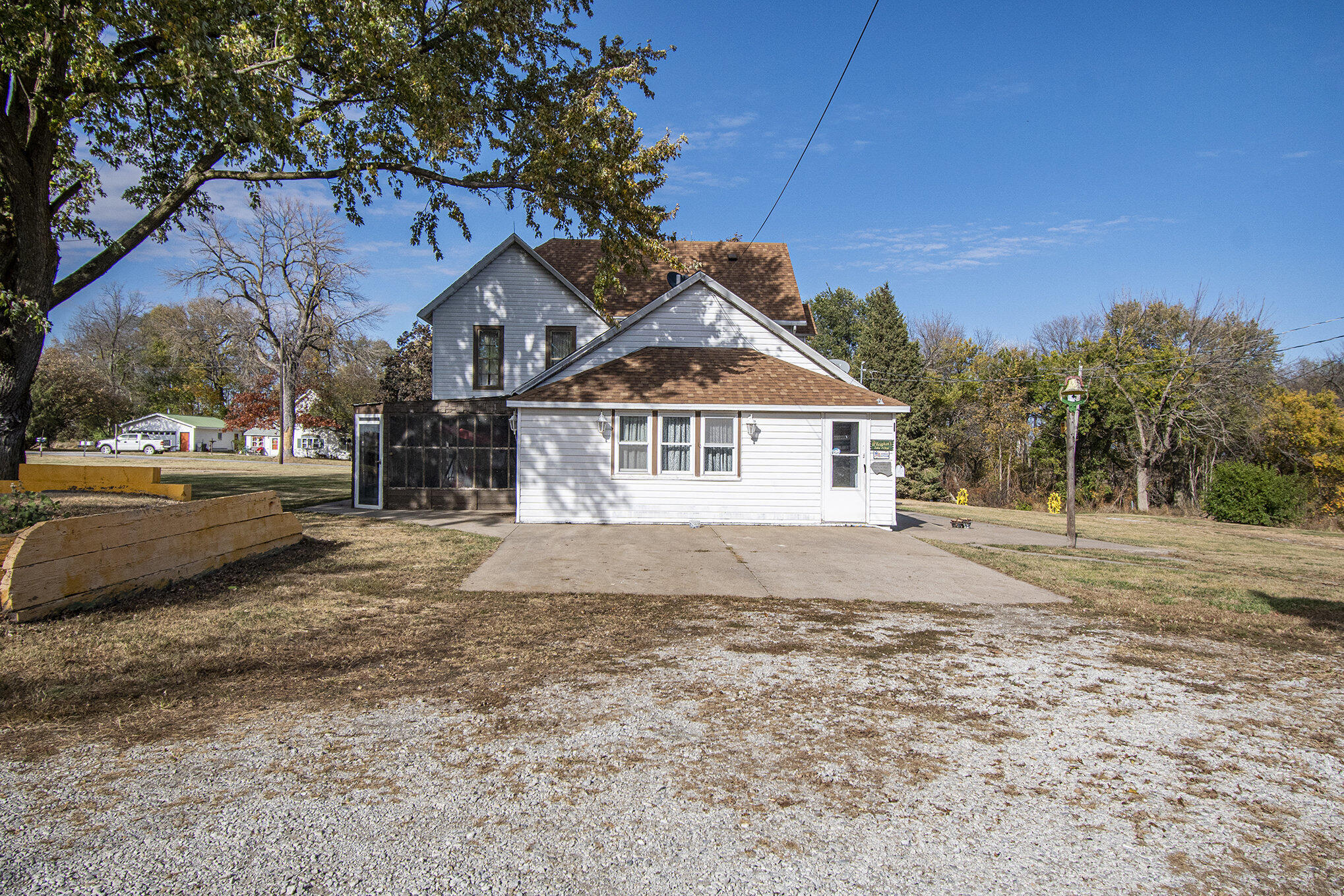 Beebeetown, Iowa 51546, United States, 5 Bedrooms Bedrooms, ,2 BathroomsBathrooms,Residential,Active,86222