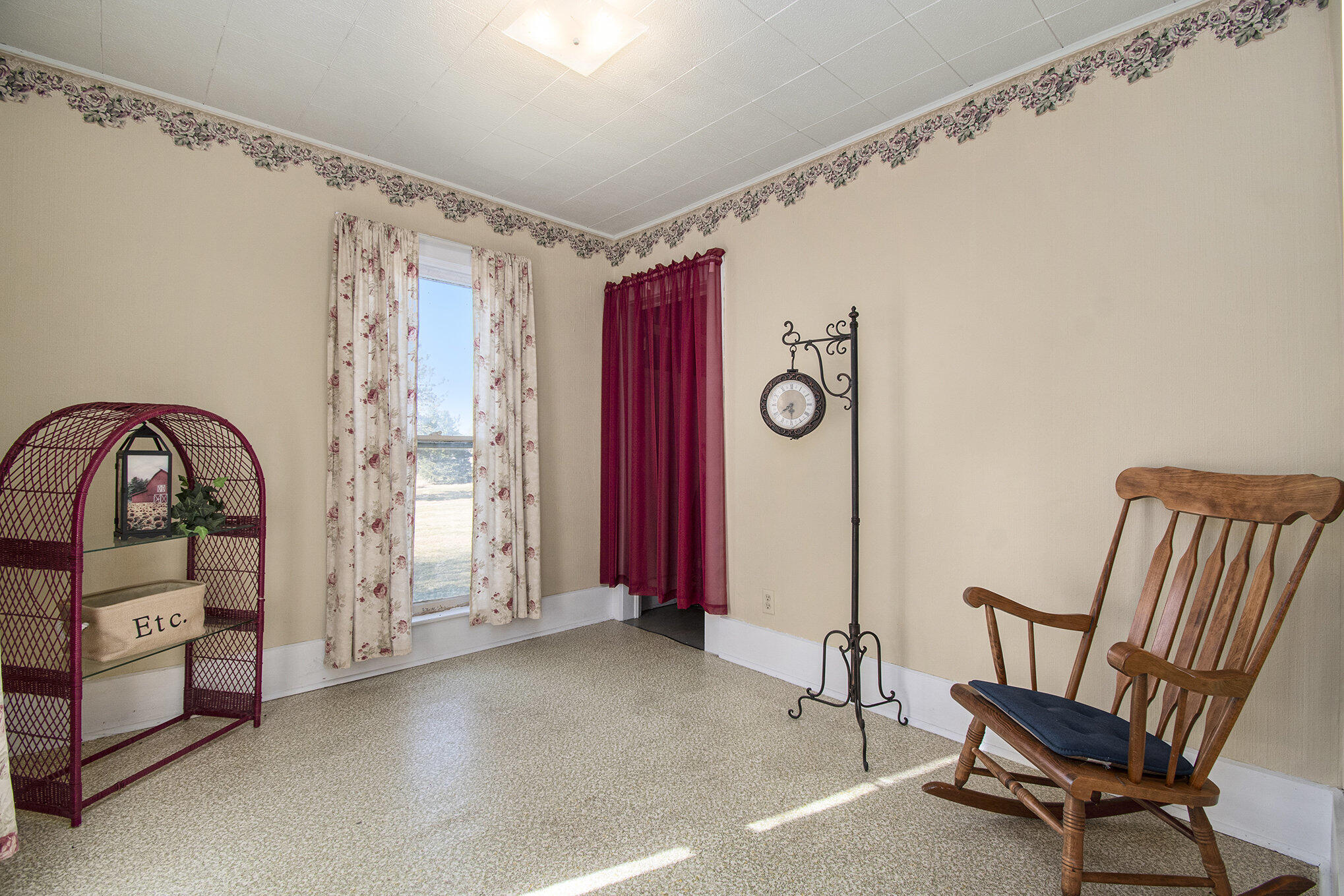 Beebeetown, Iowa 51546, United States, 5 Bedrooms Bedrooms, ,2 BathroomsBathrooms,Residential,Active,86222