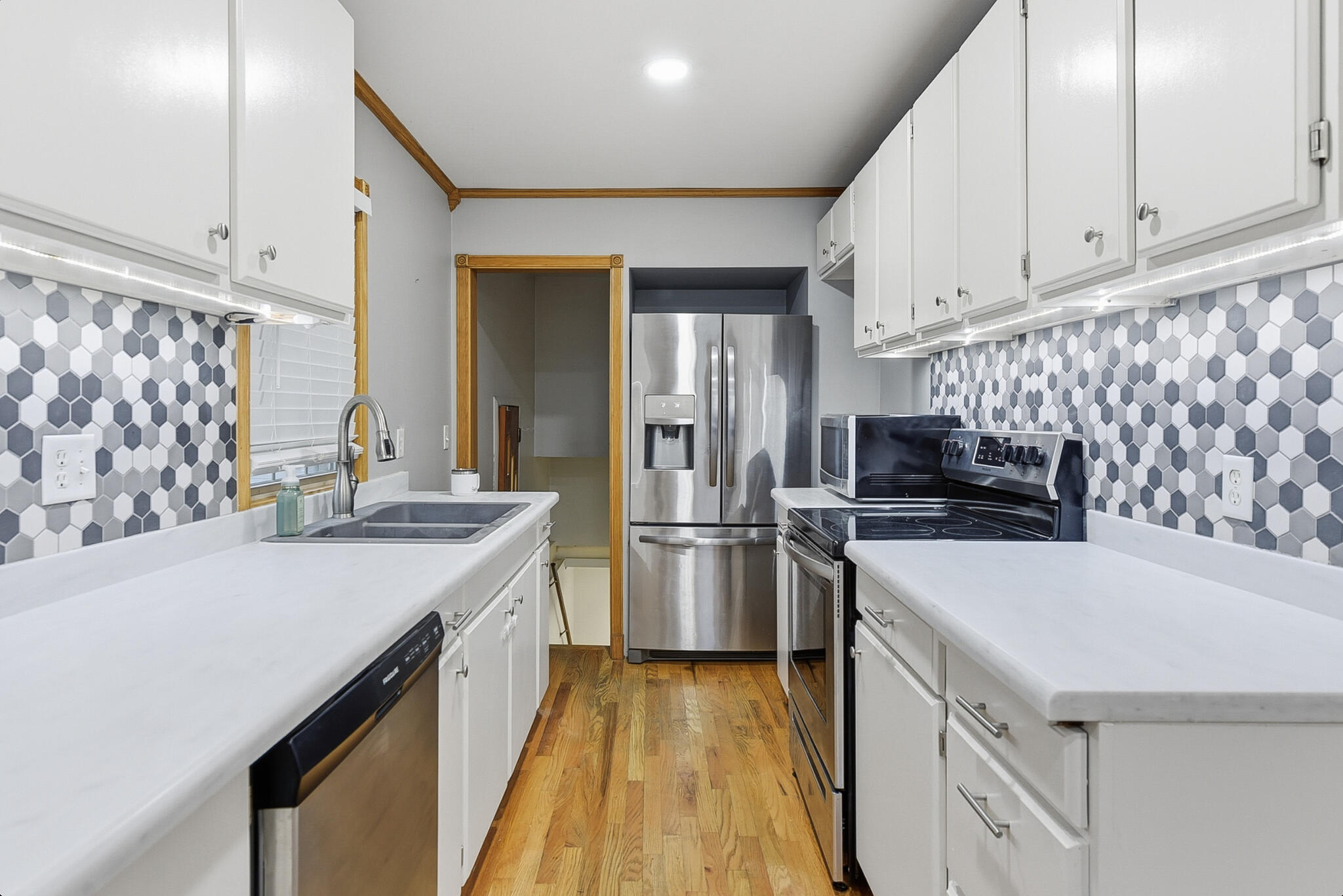 Council Bluffs, Iowa 51503, United States, 2 Bedrooms Bedrooms, ,1 BathroomBathrooms,Residential,Contingent,247065