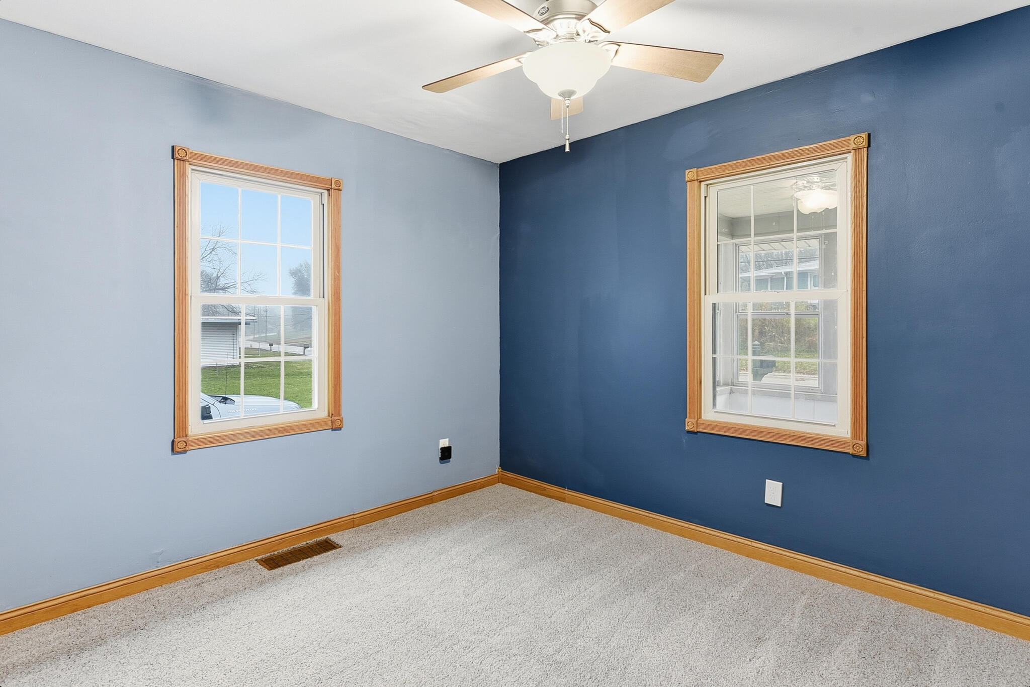 Council Bluffs, Iowa 51503, United States, 2 Bedrooms Bedrooms, ,1 BathroomBathrooms,Residential,Contingent,247065