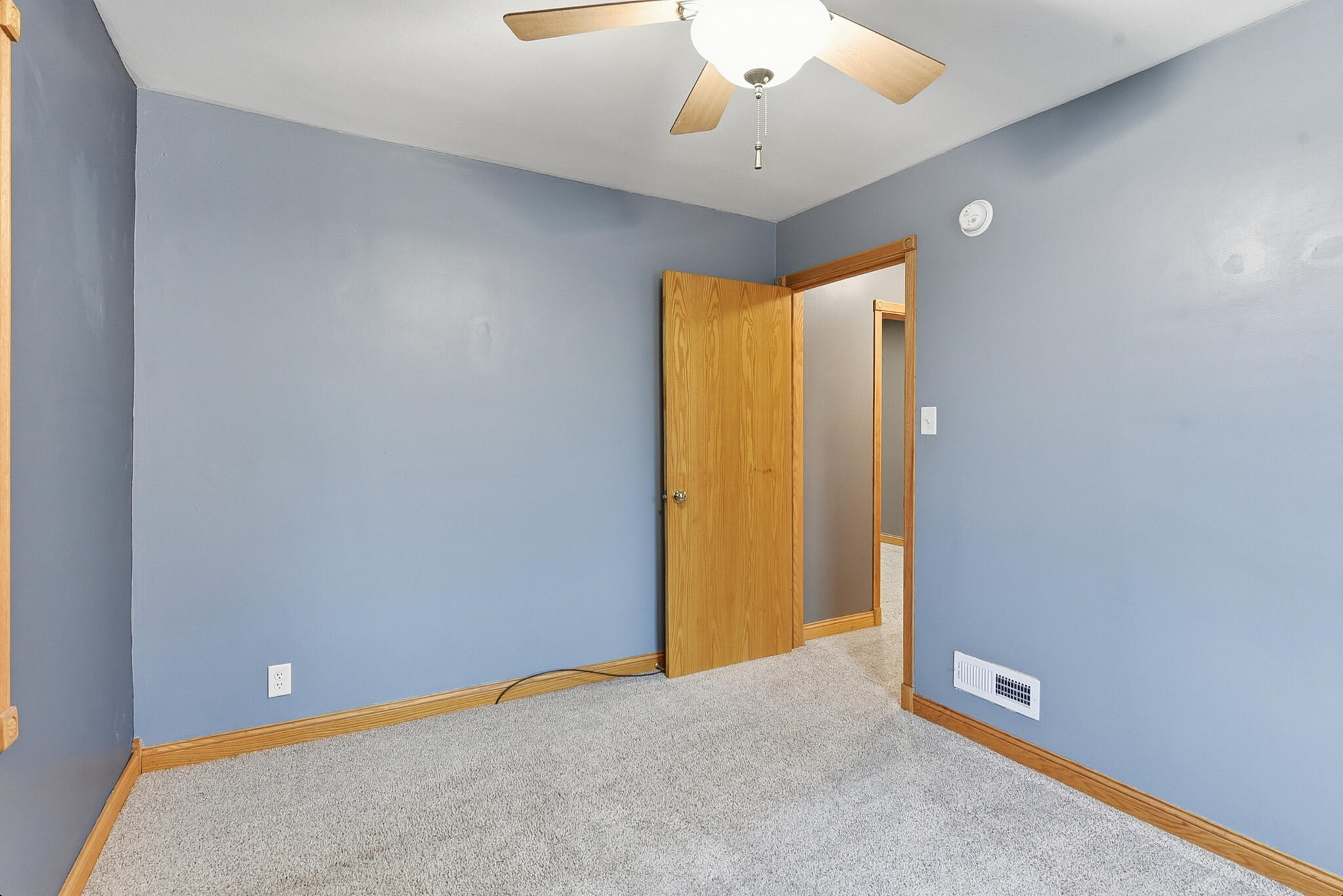 Council Bluffs, Iowa 51503, United States, 2 Bedrooms Bedrooms, ,1 BathroomBathrooms,Residential,Contingent,247065