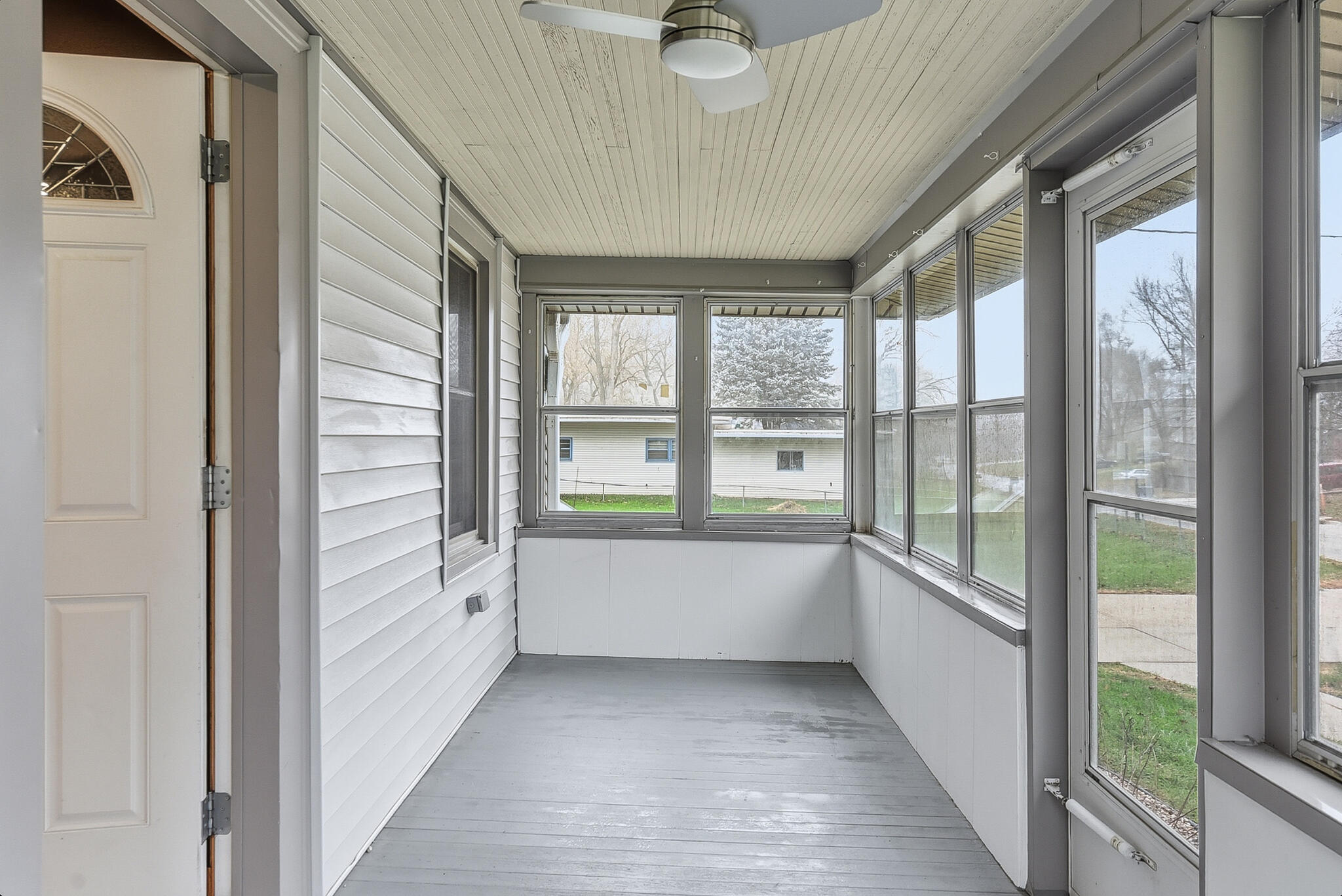 Council Bluffs, Iowa 51503, United States, 2 Bedrooms Bedrooms, ,1 BathroomBathrooms,Residential,Contingent,247065