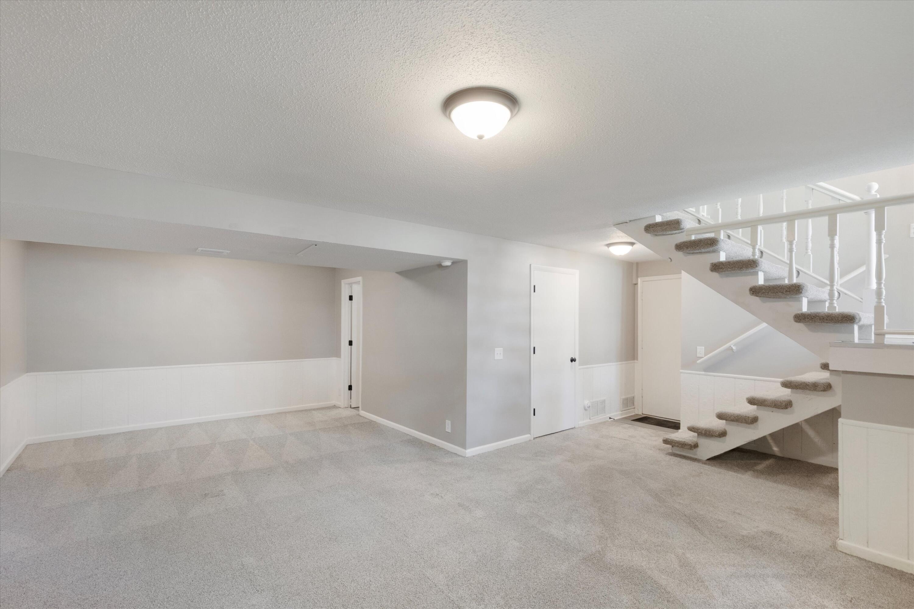 Council Bluffs, Iowa 51503, United States, 3 Bedrooms Bedrooms, ,3 BathroomsBathrooms,Residential,Contingent,193149