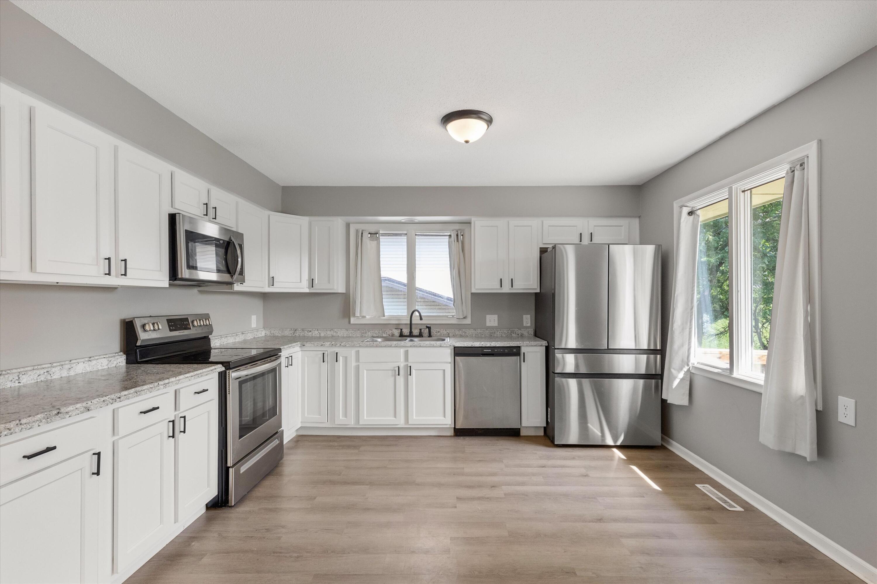 Council Bluffs, Iowa 51503, United States, 3 Bedrooms Bedrooms, ,3 BathroomsBathrooms,Residential,Contingent,193149