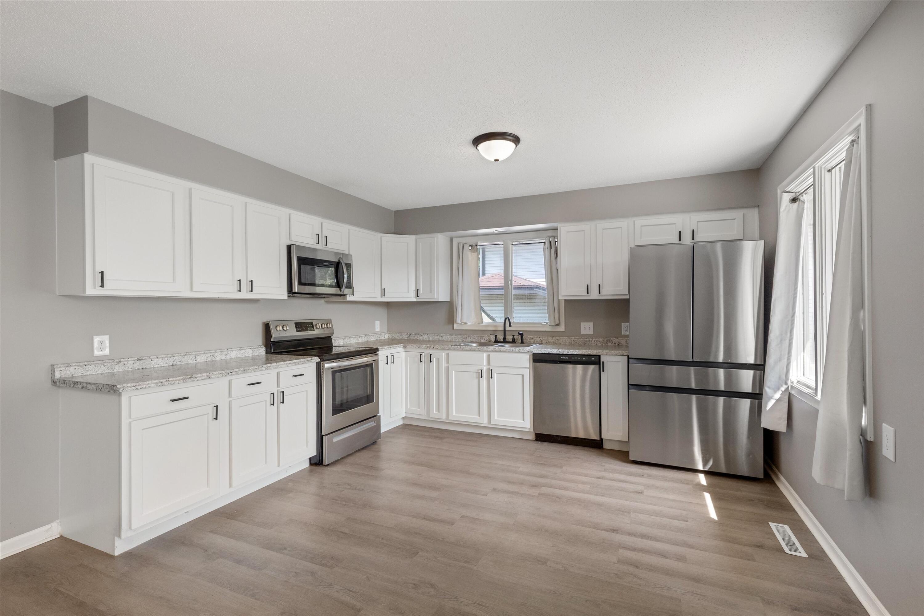 Council Bluffs, Iowa 51503, United States, 3 Bedrooms Bedrooms, ,3 BathroomsBathrooms,Residential,Contingent,193149