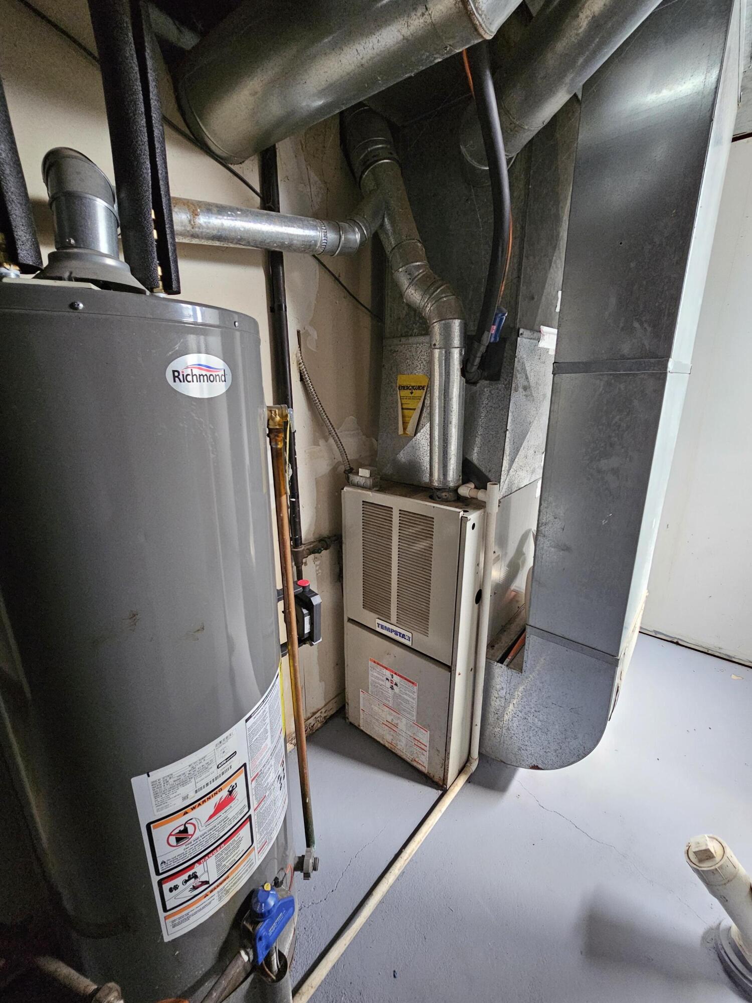 Council Bluffs, Iowa 51501, United States, 2 Bedrooms Bedrooms, ,1 BathroomBathrooms,Residential,Pending,167786