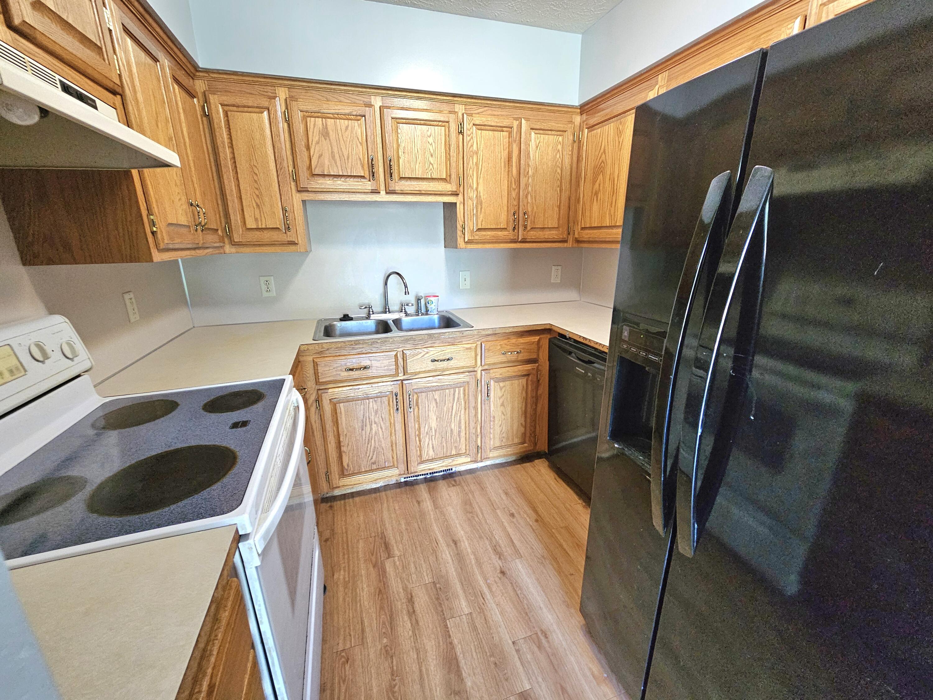 Council Bluffs, Iowa 51501, United States, 2 Bedrooms Bedrooms, ,1 BathroomBathrooms,Residential,Pending,167786